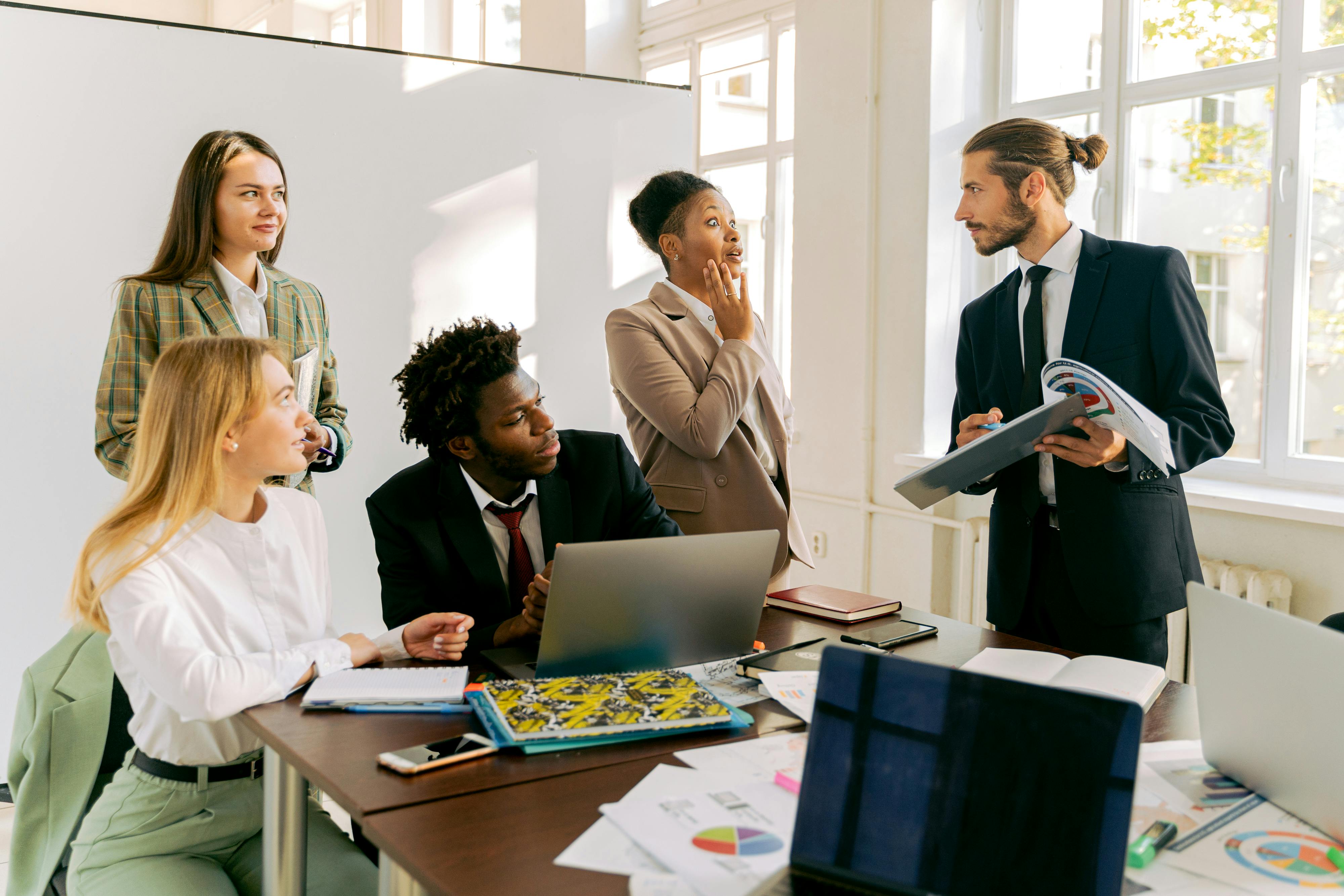 people-having-a-meeting